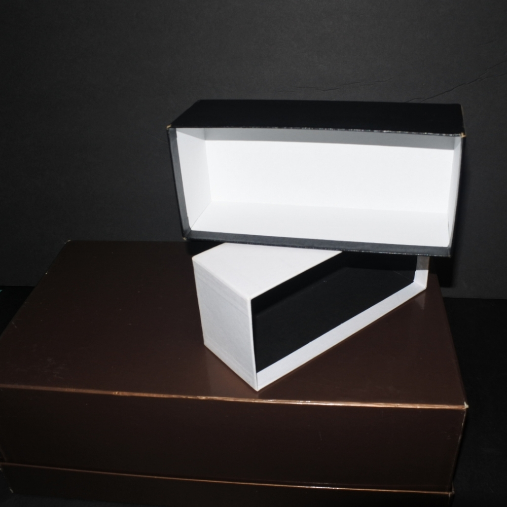 Chanel Display Box - Picture 2 of 2